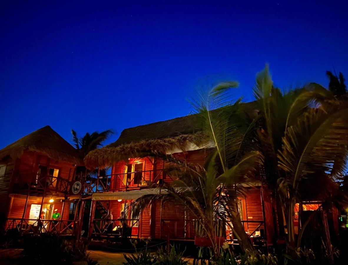 Palmeras De Mahahual Cabanas Luaran gambar