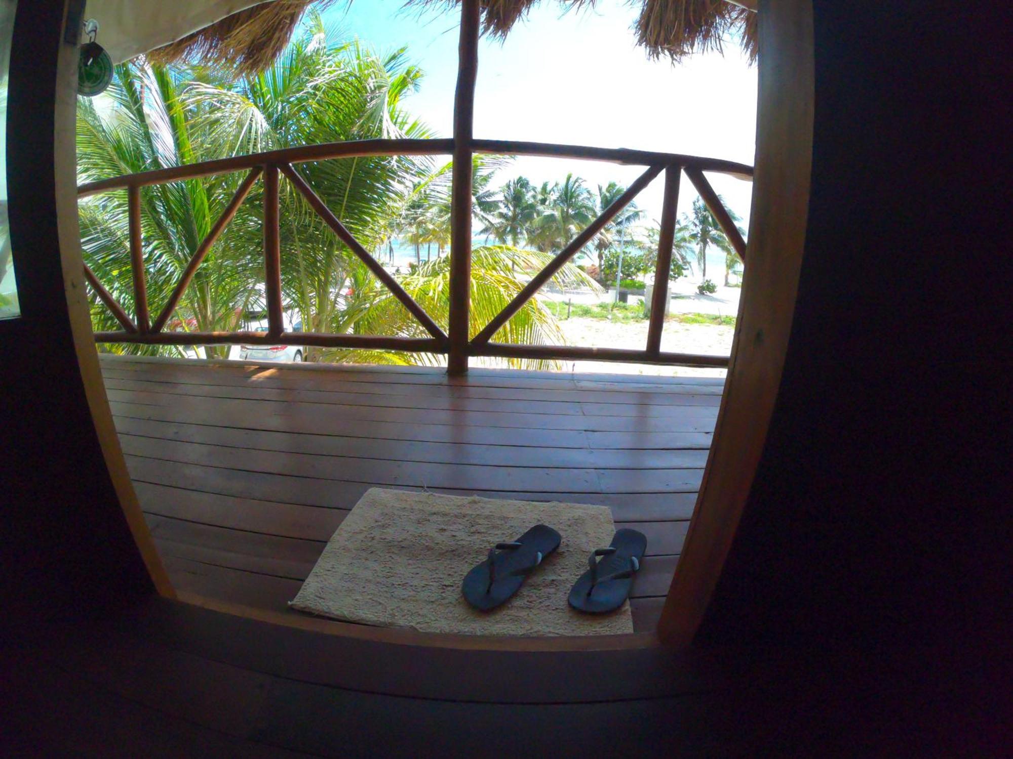 Palmeras De Mahahual Cabanas Bilik gambar