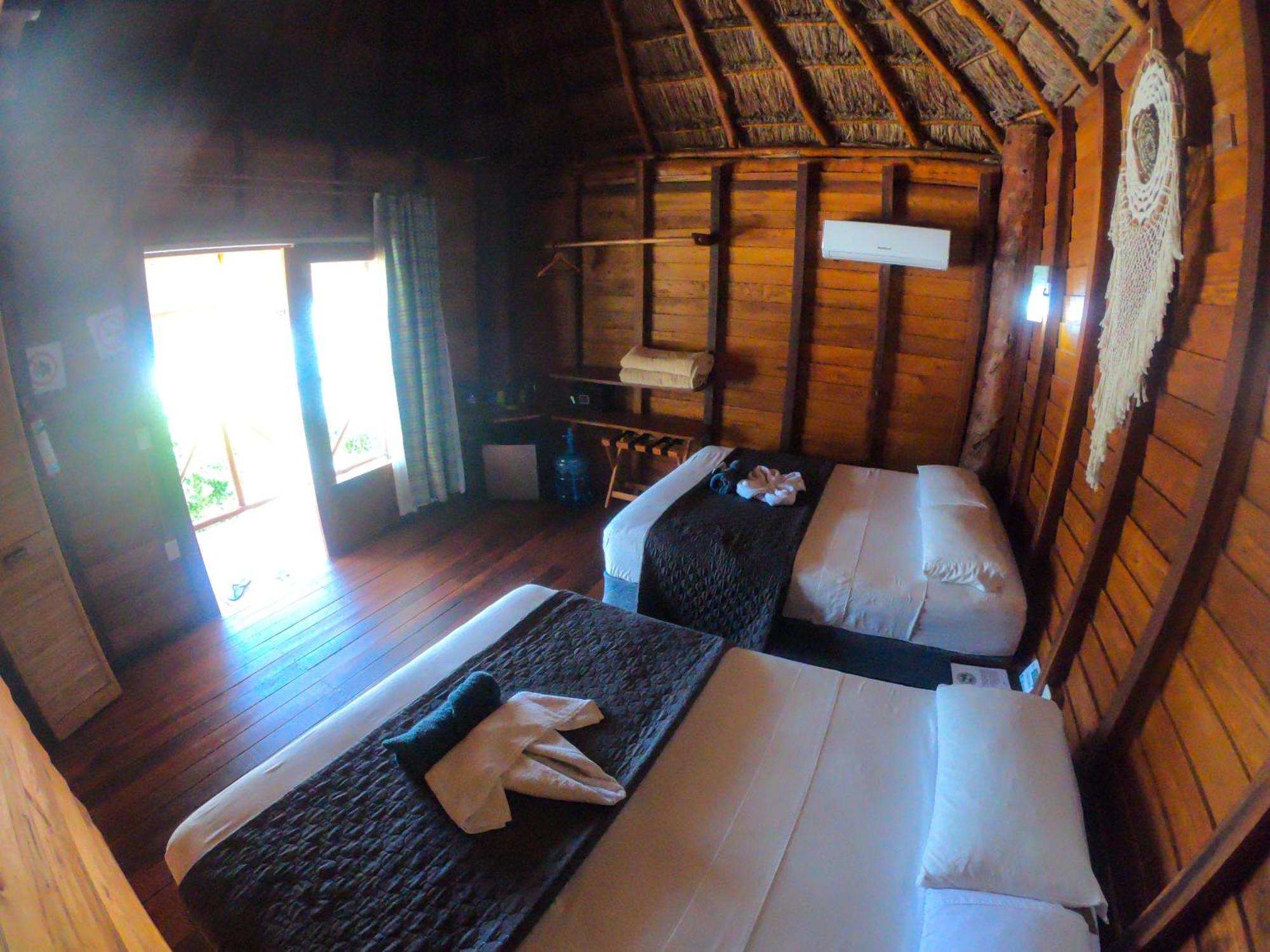 Palmeras De Mahahual Cabanas Bilik gambar