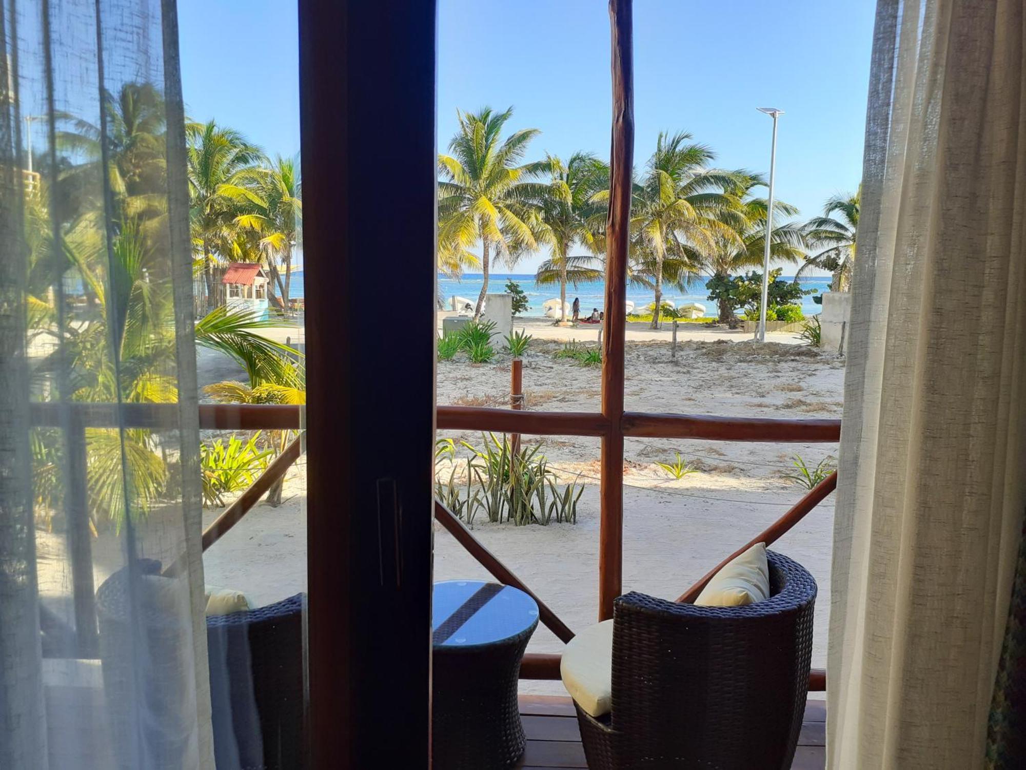 Palmeras De Mahahual Cabanas Bilik gambar