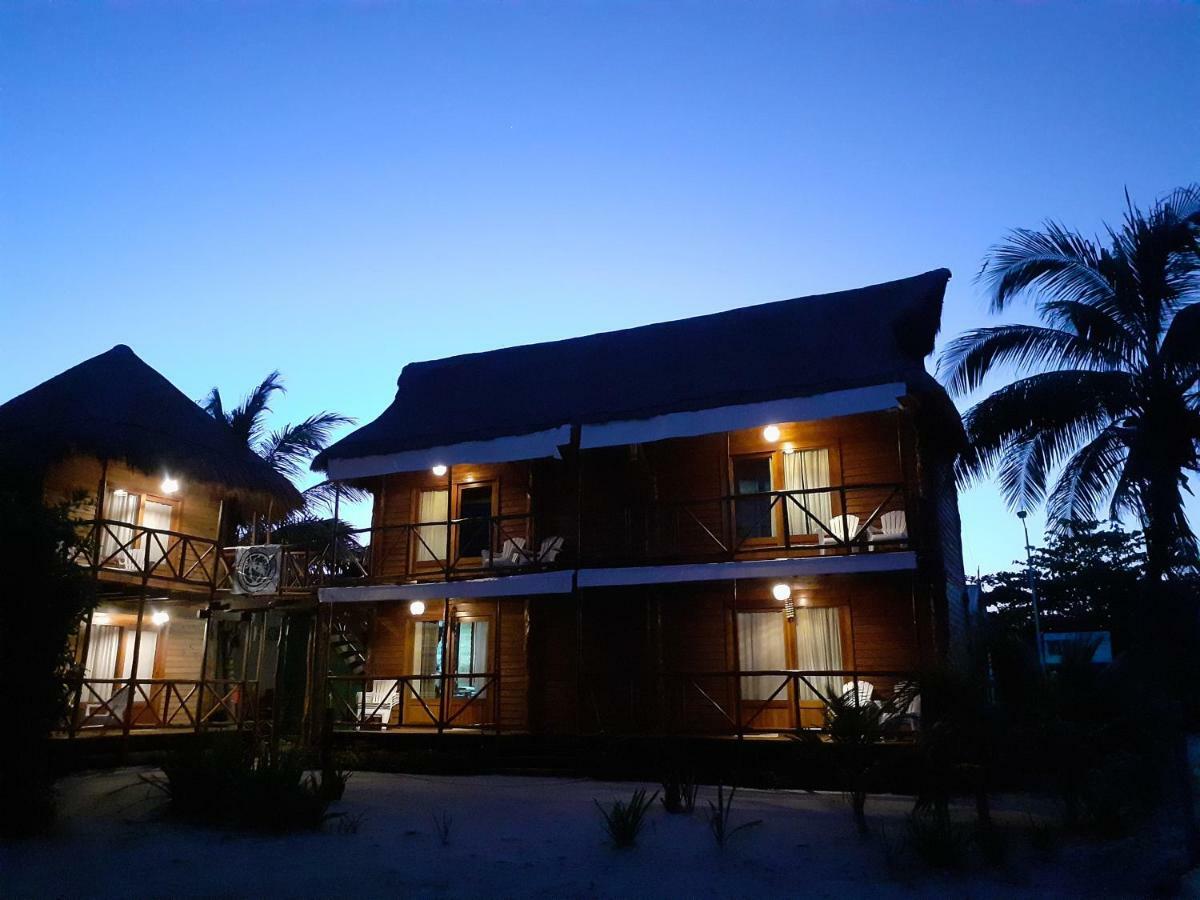 Palmeras De Mahahual Cabanas Luaran gambar