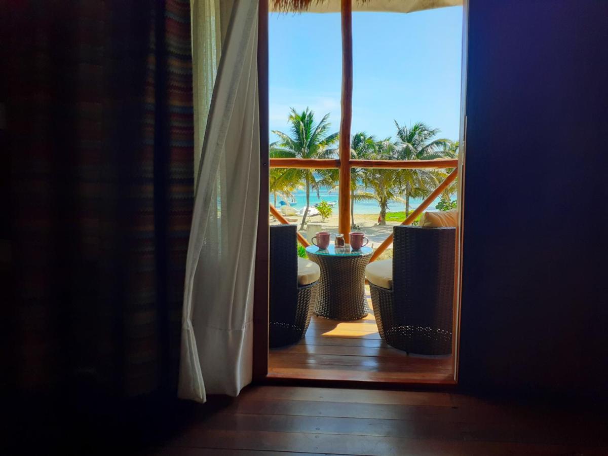 Palmeras De Mahahual Cabanas Luaran gambar