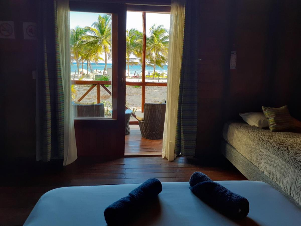 Palmeras De Mahahual Cabanas Luaran gambar